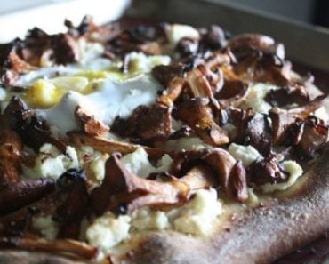 getost, kantarell, kantareller, kantarellpizza, pizza, svamp, svamppizza, svampplockning, recept, göra pizza