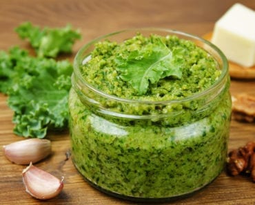 recept, vego, vegetarisk, pesto, vegansk, vegetarisk pesto, vegansk pesto, grönkål, pesto på grönkål, valnöt, valnötter