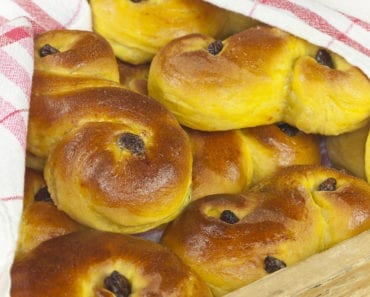 recept, lussebullar, lussekatter, jul, baka, julbak, lussebullar med saffran, lussekatter med saffran, saftiga lussebullar, saffran, pyssel, pyssla, pysseltips, julpyssla, julpyssel