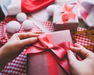 slå in paket, presentinslagning, inslagning, present, paket, julklapp, slå in julklapp, slå in julklappar snabbt, snygga paket, pyssel, diy, pyssla, paketinslagning