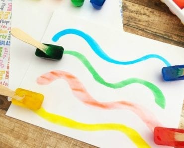 pyssel, pysseltips, pysselidé, inspiration, kreativitet, skapa, skapande, barns skapande, vinter, vinterpyssel, pyssla, pyssel för barn, barnpyssel, pyssel för skola, pyssel för förskola, familjepyssel, färg, målarfärg, göra egen färg, göra egen målarfärg, isfärg, göra färg av is, göra färg av hushållsfärg, måla, skapande för de allra minsta, måla med is