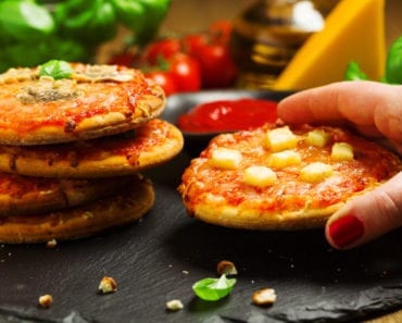 vego, vegopizza, recept, pizza, vegansk pizza, recept, mat, matglädje, inspiration, matinspiration, Polarbröd, snabbpizza, snabb pizza, minipizza, pizza i micron