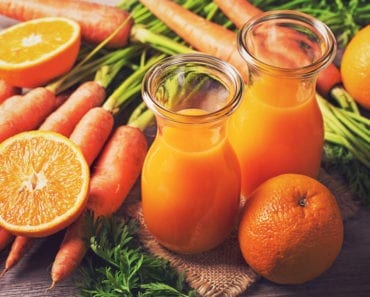 recept, juicing, hälsodryck, grön dryck, smoothie, juice, morotsjuice, apelsinjuice, tomatjuice, gul tomat, apelsin, morot, morötter
