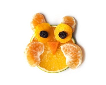 frukt, frukter, mat, fruktstund, göra mat rolig, kreativ mat, pyssel, pyssla, pysseltips, leka med mat, pyssla och lek, familj, barn, barnpyssel, pyssel för barn, familjepyssel, skola, fritids, förskola, clementin, citrus, citrusfrukt, uggla, ugglor