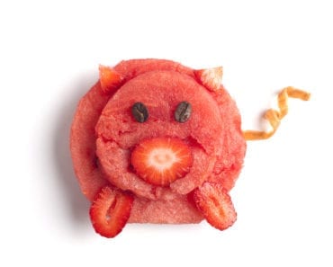 frukt, frukter, mat, fruktstund, göra mat rolig, kreativ mat, pyssel, pyssla, pysseltips, leka med mat, pyssla och lek, familj, barn, barnpyssel, pyssel för barn, familjepyssel, skola, fritids, förskola, gris, vattenmelon, jordgubbe, jordgubbar