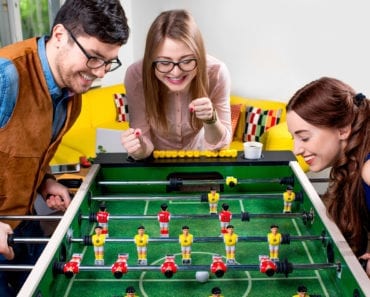 spela spel med vänner, lekar för vuxna, psykologi, kreativitet, lekar, bättre hälsa, hälsa, må bra, välmående