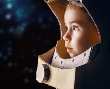 pyssel, pysseltips, pysselidé, barnpyssel, pyssel för barn, rymden, böcker om rymden, bok om rymden, astronaut, lära sig om rymden, lära sig om universum, barnrum, inredning