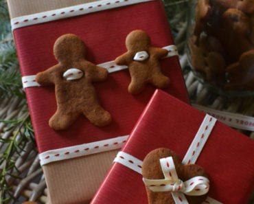 slå in julklapparna snyggt, slå in paket, slå in presenter, göra snygga paket