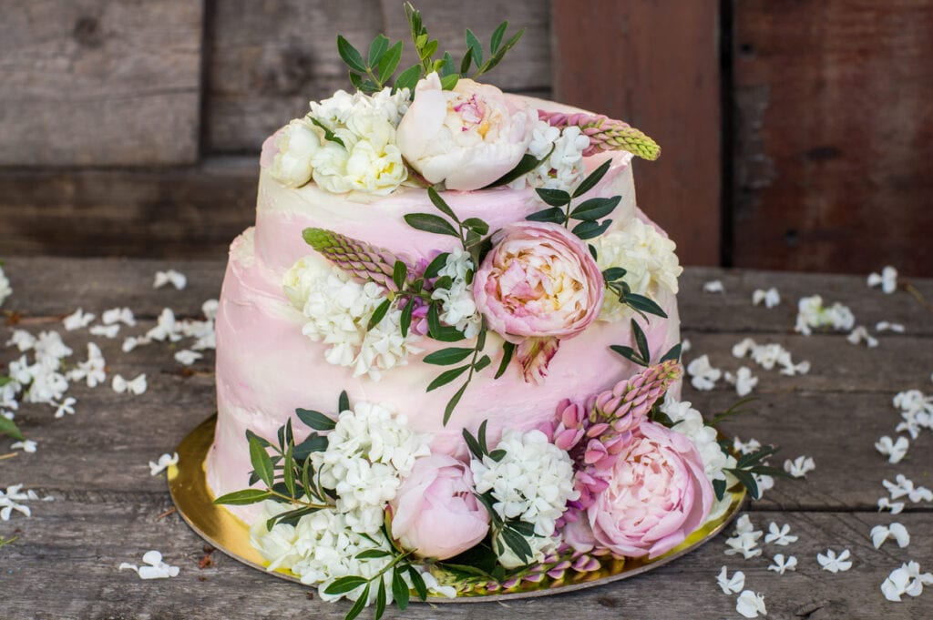 tårta med blommor, bröllopstårta